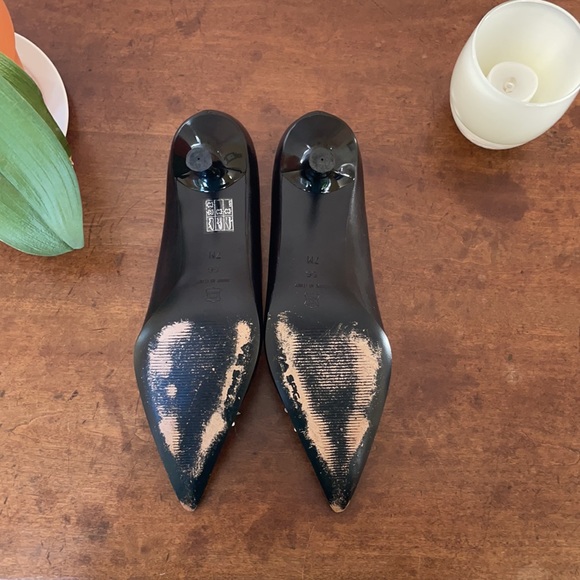 Via Spiga Bow Tie Heels - Picture 2 of 8